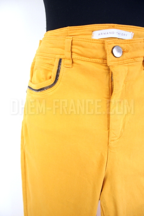 Pantalon moutarde Armand Thierry taille 40