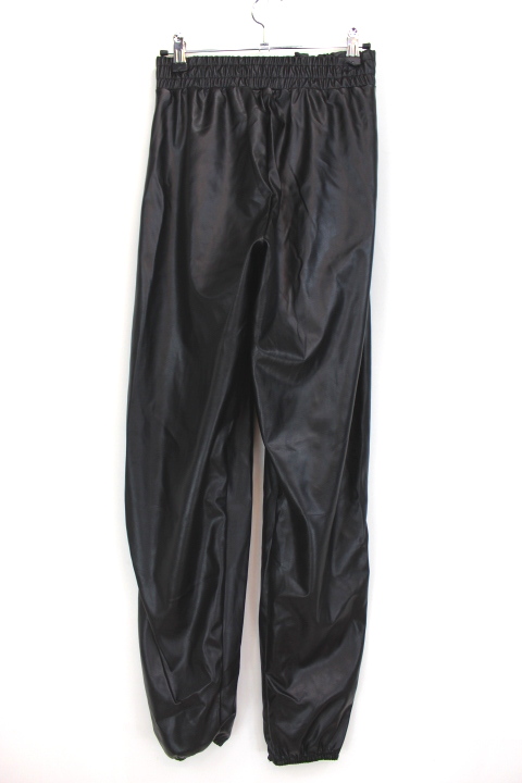 Pantalon en simili élastiqué taille et base NEUF Prettylittlething taille 34