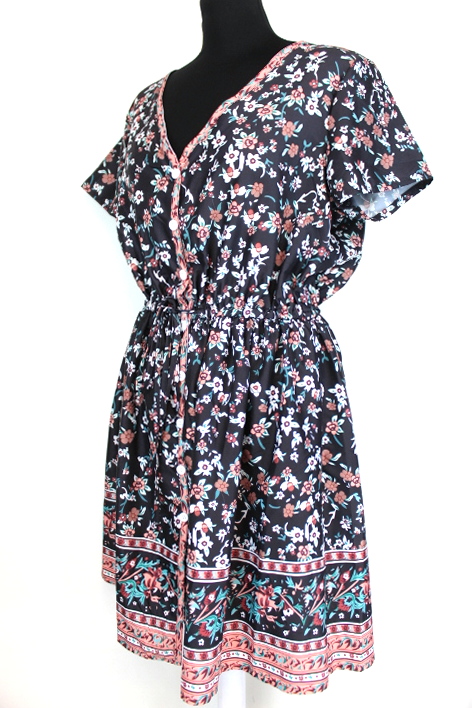 Robe fleurie avec boutons Miss look taille 36