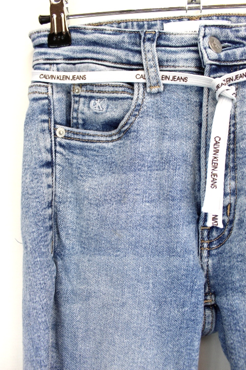 Jeans neige Calvin Klein taille 34