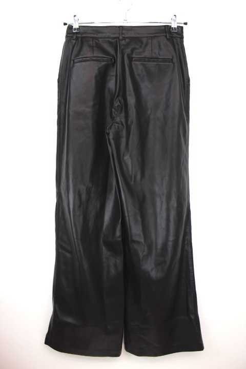 Pantalon straight simili-cuir Kiabi taille 36-38