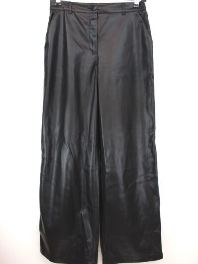Pantalon straight simili-cuir Kiabi taille 36-38 - friperie femmes, vêtements d'occasion, seconde main