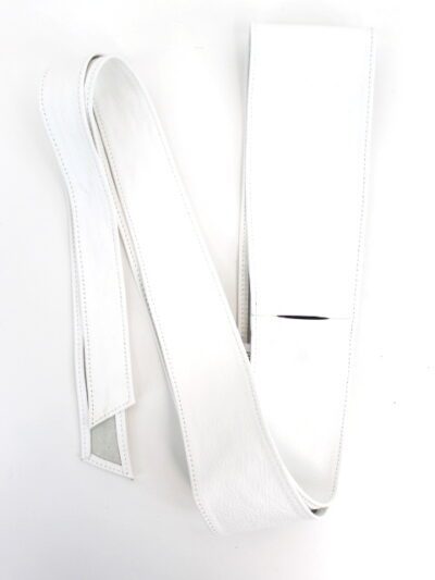 Ceinture blanche 123 187 cm - friperie femmes, vêtements d'occasion, seconde main