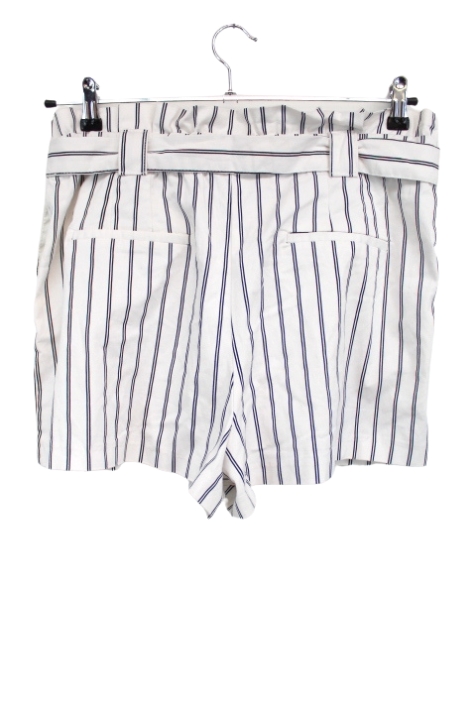 Short fausses poches arrière et lien devant Zara taille 46-48