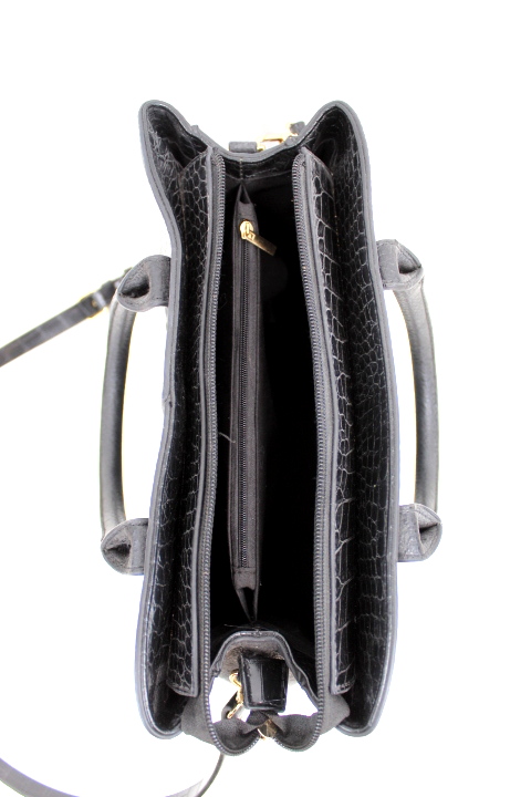 Sac bandoulière rigide avec poignées (pas de poche extérieure) KIABI - Vêtement de seconde main - Friperie en ligne